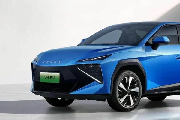 OMODA 04
